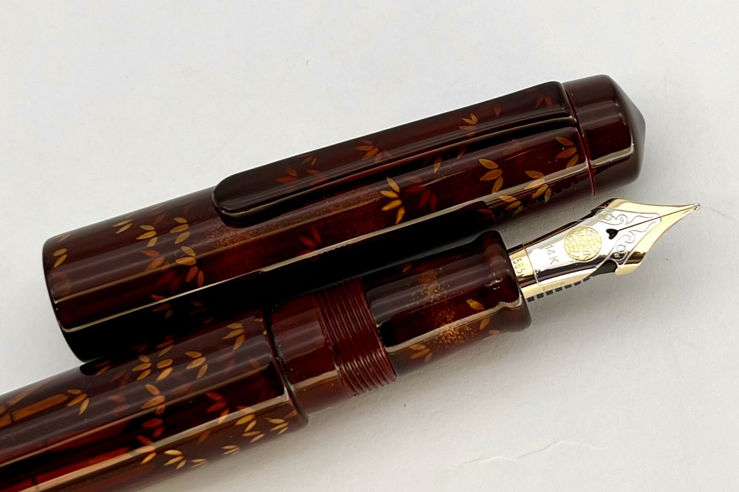 NakayaPiccoloLongTwoLayeredTameSukashiBambooWoodsFountainPenwithtwolayeredclip_I